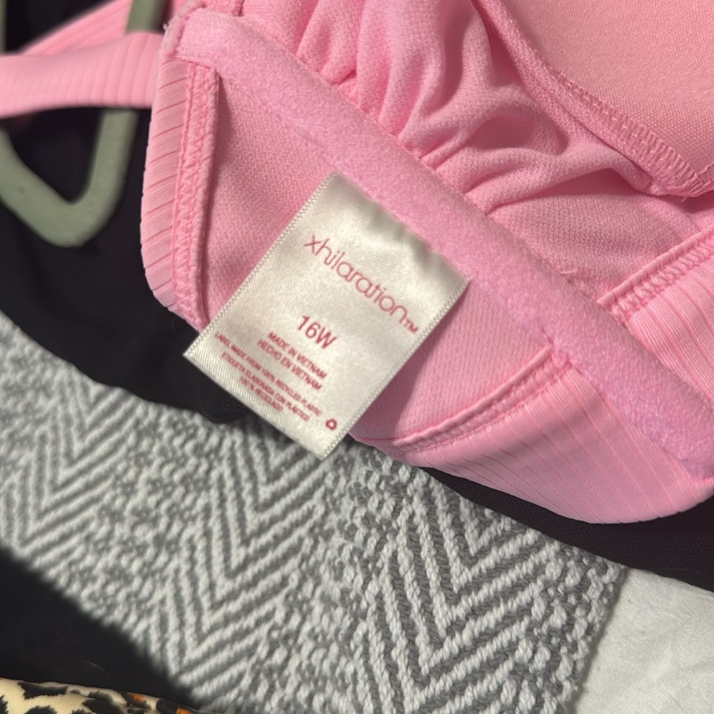 Xhilaration Bubblegum Pink Bikini Top - Picture 4 of 4